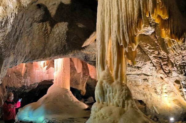 באזור הקארסט של מורביה מעל 1,000 מערות (צילום: כרמית וייס)