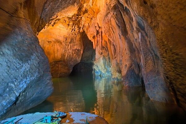 היציאה ממערת הנטיפים פונקווה בשייט (צילום: כרמית וייס)