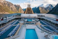 שייט תענוגות בפיורדים הנורווגיים