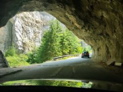 הפתעות בהרי רודופי ב′