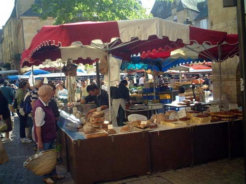 גבינות צרפתיות, אחדות נקראות על שם מחוזות ומקומות בצרפת