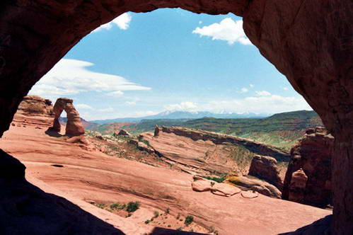 קשת Delicate arch בפארק הלאומי ארצ'ס