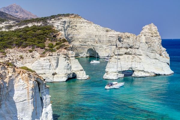 האי מילוס, האיים הקיקלאדיים הבתוליים