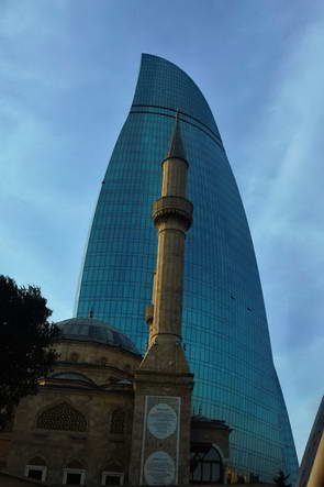 מגדלי הלהבה של באקו, אזרבייג'ן