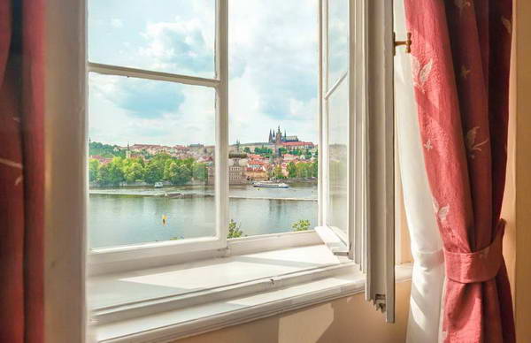 טירת פראג ממלון לאונרדו פראג