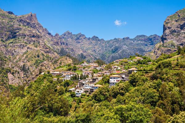 העיירה קורל דאס פריירס, מדיירה