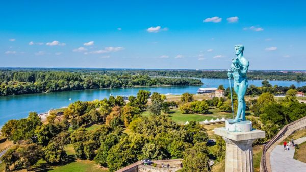 פארק קלמגדן בבלגרד, במפגש הנהרות דנובה וסאבה