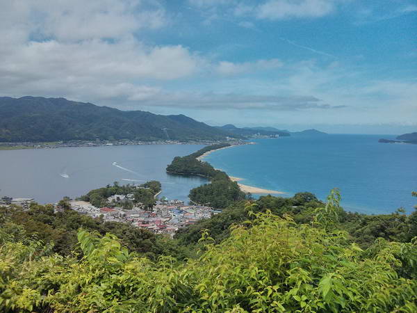 אָמַנוֹהַשִידָטֶה (Amanohashidate)