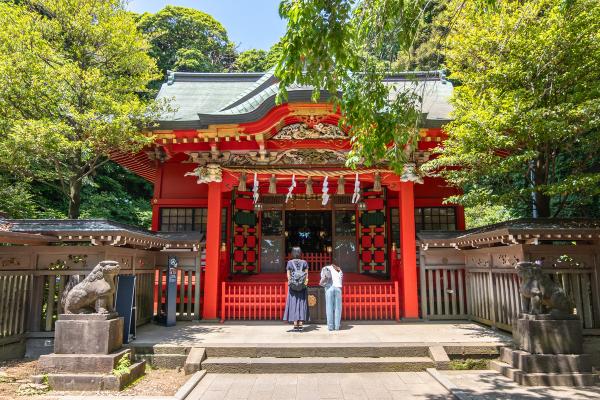 מקדש Nakatsumiya, אנושימה