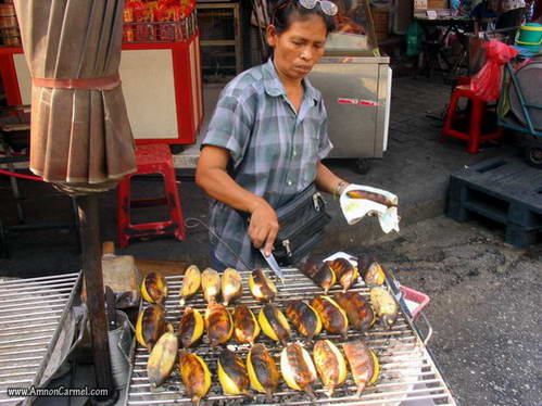 Wallpaper - Grilled Banana in Chinatwon market בננה גריל, שוק, בנגקוק